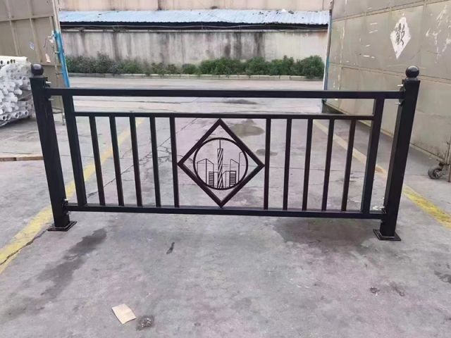 鐵藝護(hù)欄-01